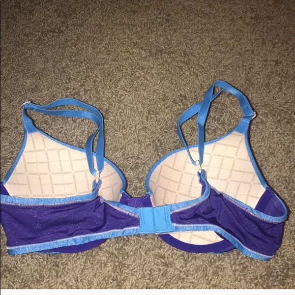 Victoria secret bra NWOT - Picture 2 of 3